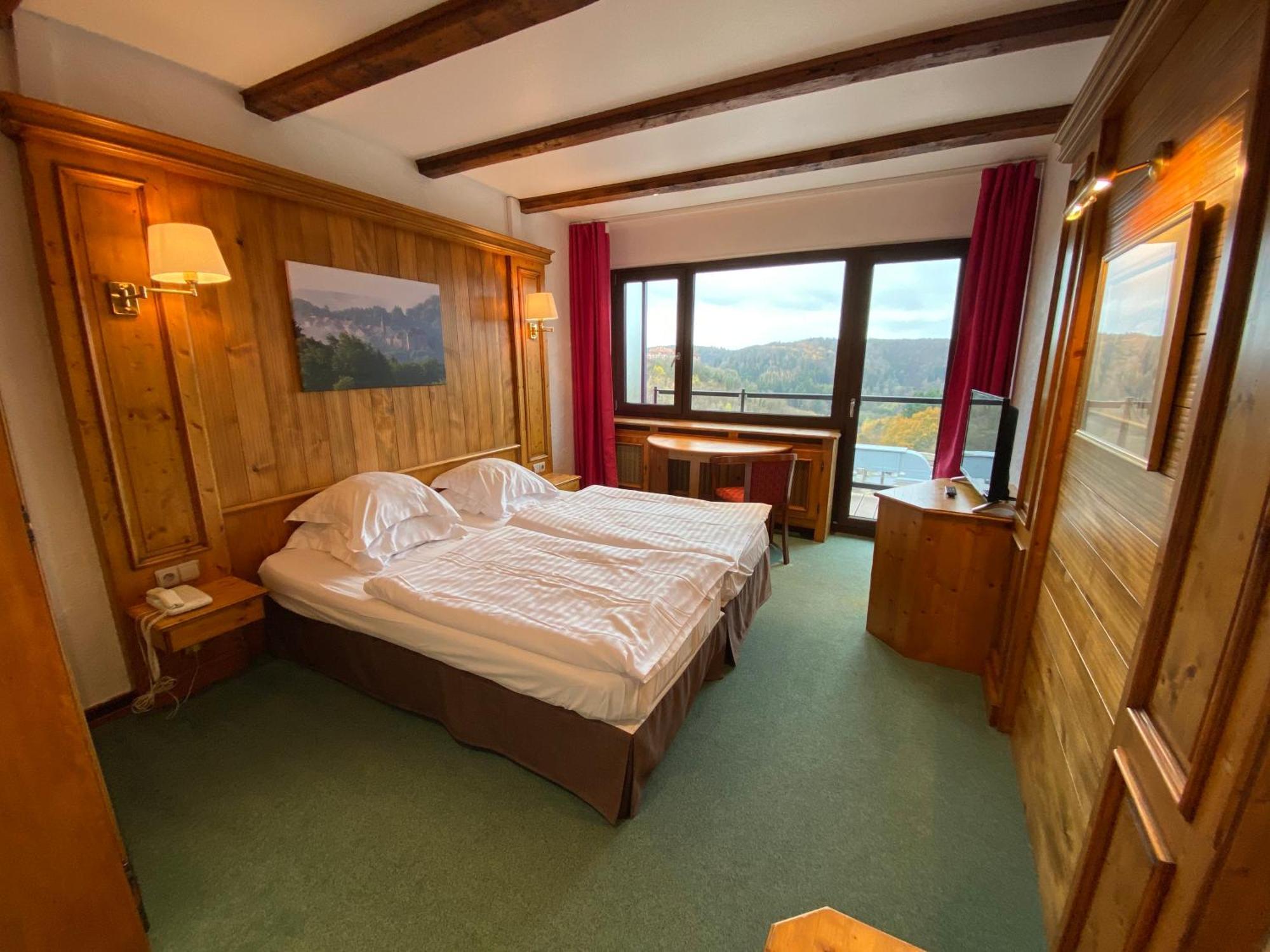 Hotel Restaurant Aux Trois Roses La Petite-Pierre Eksteriør billede